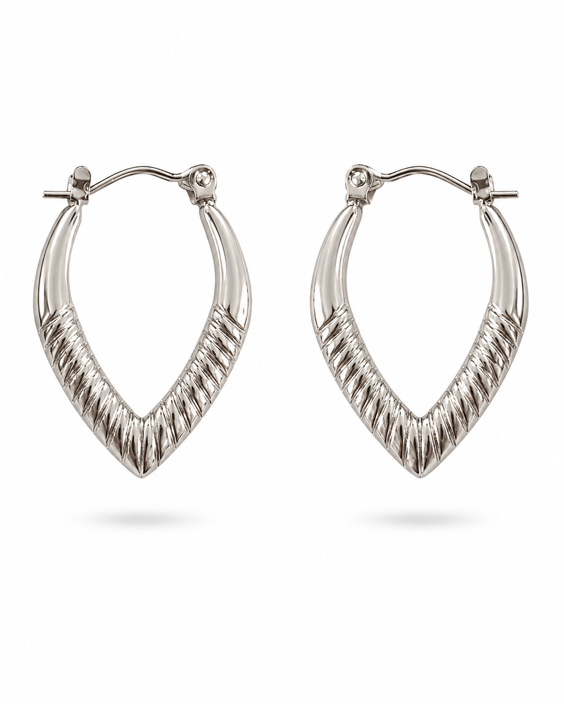 Elegant Ribbed V-Shaped Hoop Earrings