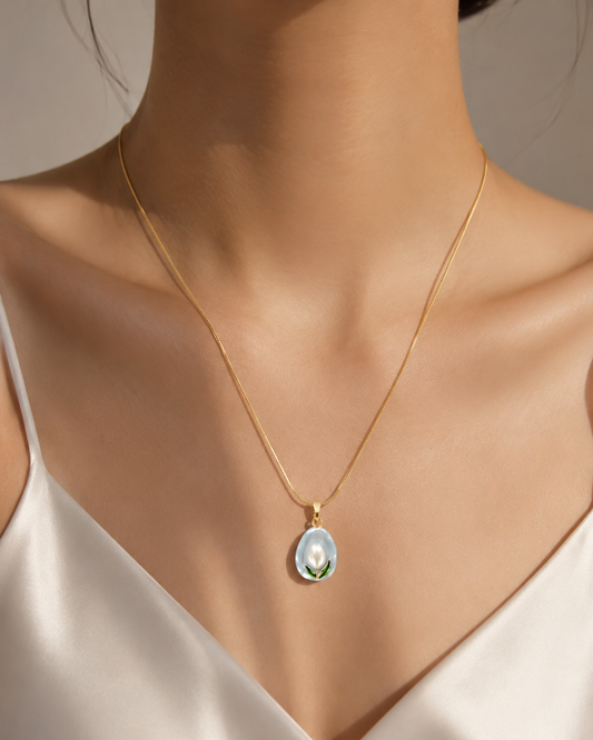 Tulip Teardrop Pendant Necklace