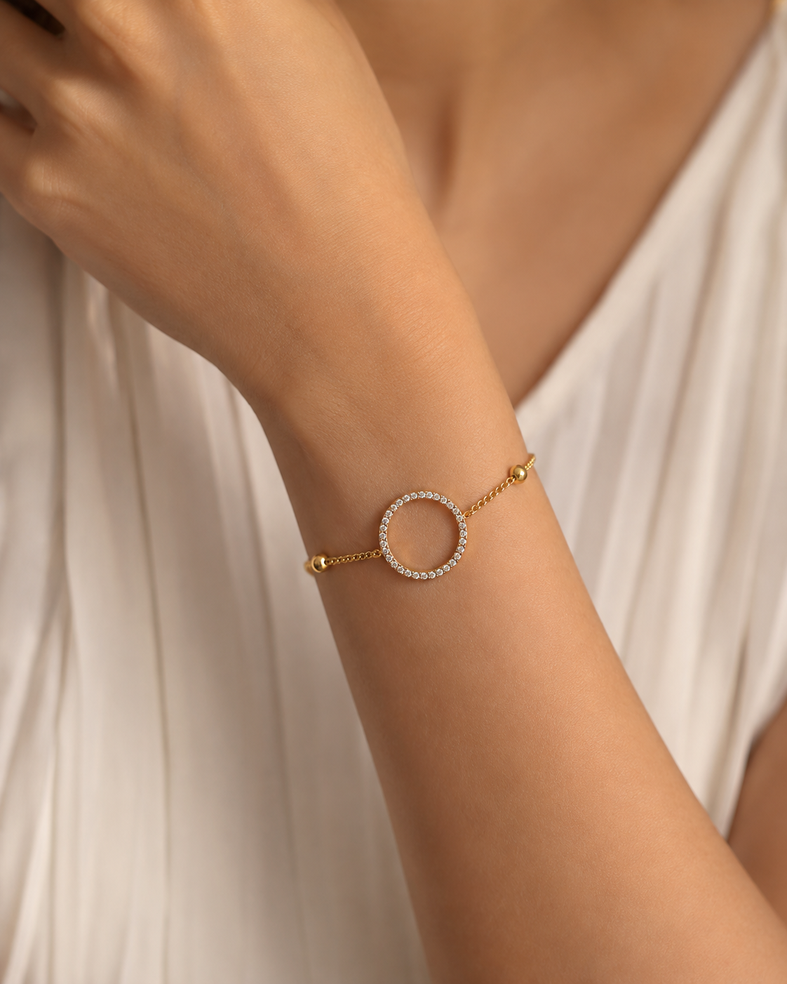 Sparkling Open Circle Gold Bracelet